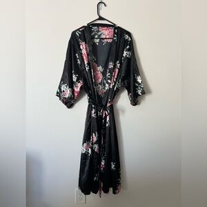 Satin floral robe plus size black pink roses